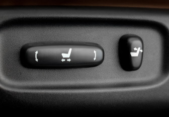 Подержанный автомобиль Toyota Land Cruiser Suv 2016 года (20 фото)