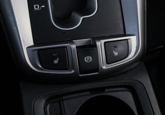 Подержанный автомобиль Chevrolet Captiva 2014 года (17 фото)