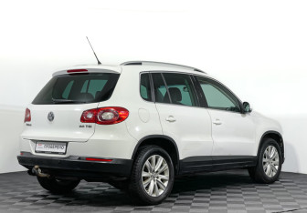 Подержанный автомобиль Volkswagen Tiguan 2010 года (5 фото)