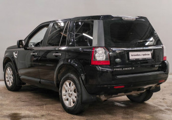 Подержанный автомобиль Land Rover Freelander 2012 года (7 фото)