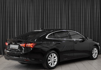 Подержанный автомобиль Chevrolet Malibu Sedan 2020 года (4 фото)