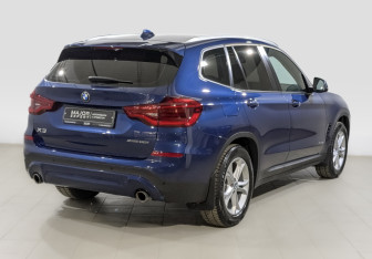 Подержанный автомобиль BMW X3 2020 года (5 фото)
