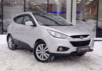 Подержанный автомобиль Hyundai ix35 2011 года (3 фото)