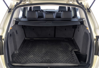 Подержанный автомобиль BMW X3 2013 года (10 фото)