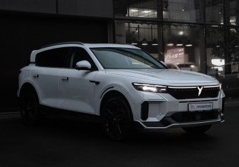 Подержанный автомобиль Voyah Free 2023 года (3 фото)