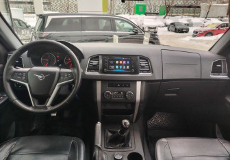 Подержанный автомобиль УАЗ Patriot 2017 года (9 фото)