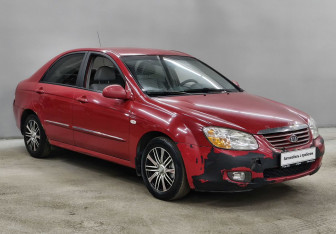 Подержанный автомобиль Kia Cerato Sedan 2007 года (3 фото)