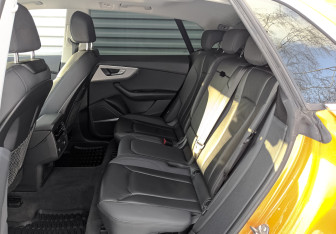 Подержанный автомобиль Audi Q8 2019 года (12 фото)
