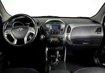 Подержанный автомобиль Hyundai ix35 2014 года (9 фото)