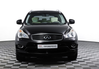 Подержанный автомобиль Infiniti EX 2012 года (2 фото)