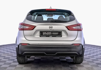 Подержанный автомобиль Nissan Qashqai 2020 года (6 фото)