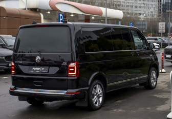 Подержанный автомобиль Volkswagen Multivan 2016 года (5 фото)