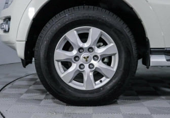 Подержанный автомобиль Mitsubishi Pajero 2021 года (8 фото)