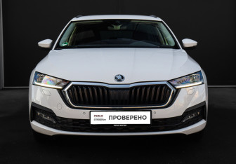 Подержанный автомобиль Skoda Octavia Wagon 2021 года (2 фото)