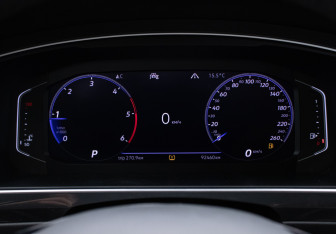 Подержанный автомобиль Volkswagen Tiguan 2020 года (12 фото)