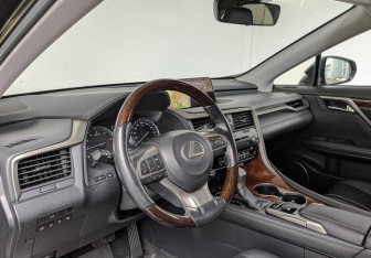 Подержанный автомобиль Lexus RX 2016 года (13 фото)