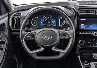 Подержанный автомобиль Hyundai Creta 2021 года (22 фото)