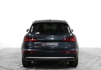 Подержанный автомобиль Audi Q5 2018 года (6 фото)