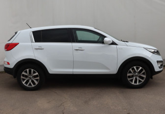Подержанный автомобиль Kia Sportage 2015 года (7 фото)