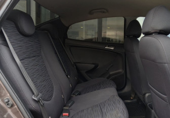 Подержанный автомобиль Hyundai Solaris Sedan 2016 года (18 фото)