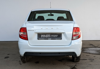 Подержанный автомобиль LADA (ВАЗ) Granta Sedan 2023 года (13 фото)