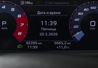 Подержанный автомобиль Audi Q3 2021 года (13 фото)