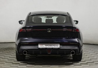 Подержанный автомобиль Changan UNI-V 2023 года (6 фото)