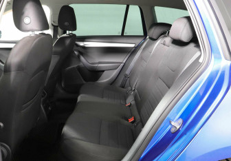 Подержанный автомобиль Skoda Octavia Wagon 2014 года (9 фото)