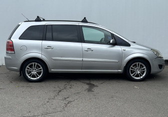 Подержанный автомобиль Opel Zafira Compactvan 2007 года (4 фото)