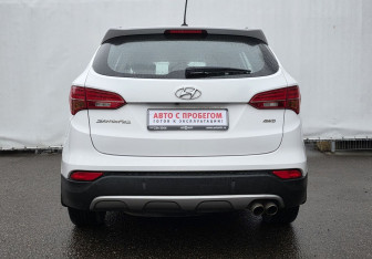 Подержанный автомобиль Hyundai Santa Fe 2014 года (6 фото)
