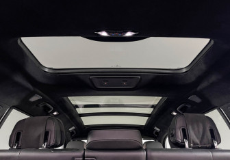 Подержанный автомобиль BMW X7 2020 года (28 фото)