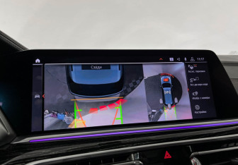 Подержанный автомобиль BMW X7 2020 года (26 фото)