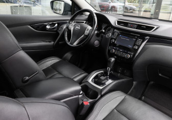 Подержанный автомобиль Nissan Qashqai 2014 года (9 фото)