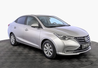 Подержанный автомобиль Changan Alsvin 2023 года (3 фото)
