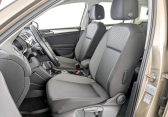 Подержанный автомобиль Volkswagen Tiguan 2020 года (20 фото)
