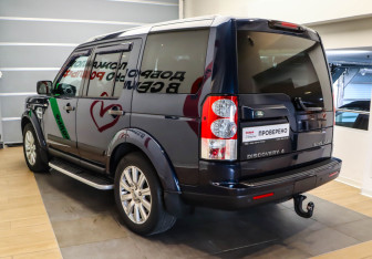 Подержанный автомобиль Land Rover Discovery 2012 года (6 фото)