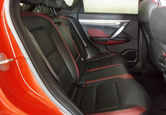 Подержанный автомобиль Geely Coolray 2022 года (10 фото)