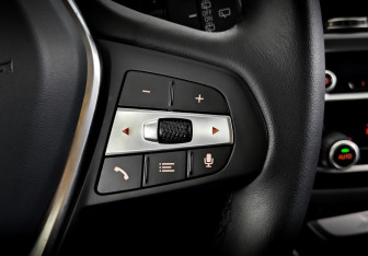 Подержанный автомобиль BMW X3 2021 года (29 фото)