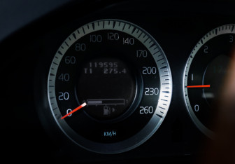 Подержанный автомобиль Volvo XC60 2010 года (11 фото)