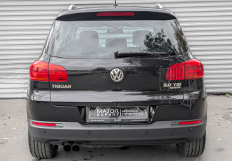 Подержанный автомобиль Volkswagen Tiguan 2012 года (6 фото)
