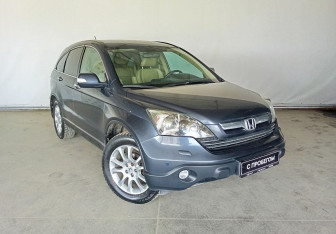 Подержанный автомобиль Honda CR-V 2008 года (3 фото)