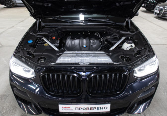 Подержанный автомобиль BMW X3 2019 года (9 фото)