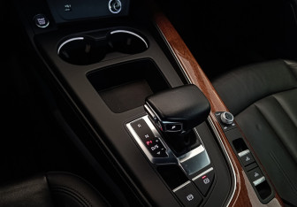 Подержанный автомобиль Audi A5 Convertible 2020 года (15 фото)