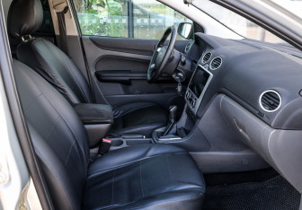 Подержанный автомобиль Ford Focus Sedan 2007 года (10 фото)