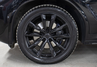 Подержанный автомобиль BMW X3 2019 года (28 фото)