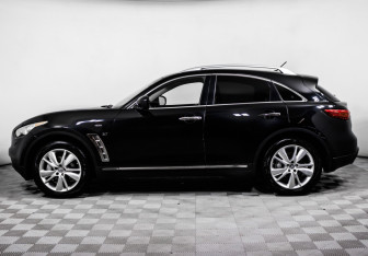 Подержанный автомобиль Infiniti QX70 2014 года (8 фото)