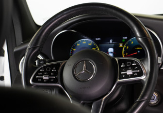 Подержанный автомобиль Mercedes-Benz GLC Coupe 2020 года (15 фото)