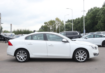 Подержанный автомобиль Volvo S60 2017 года (4 фото)