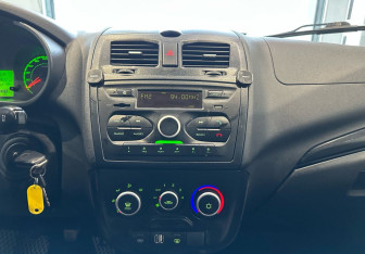 Подержанный автомобиль LADA (ВАЗ) Kalina Wagon 2016 года (16 фото)