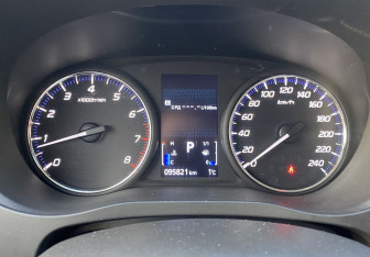 Подержанный автомобиль Mitsubishi Outlander 2018 года (19 фото)